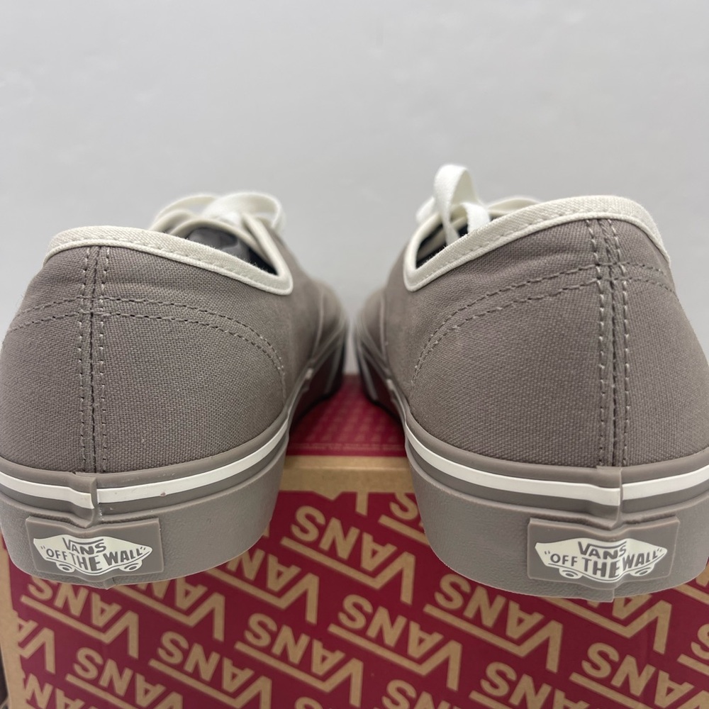 Vans Men’s Authentic
Pop Gray Sneakers 
VN000BW5BGF

Lifestyle, Original Icon - Picture 10 of 16